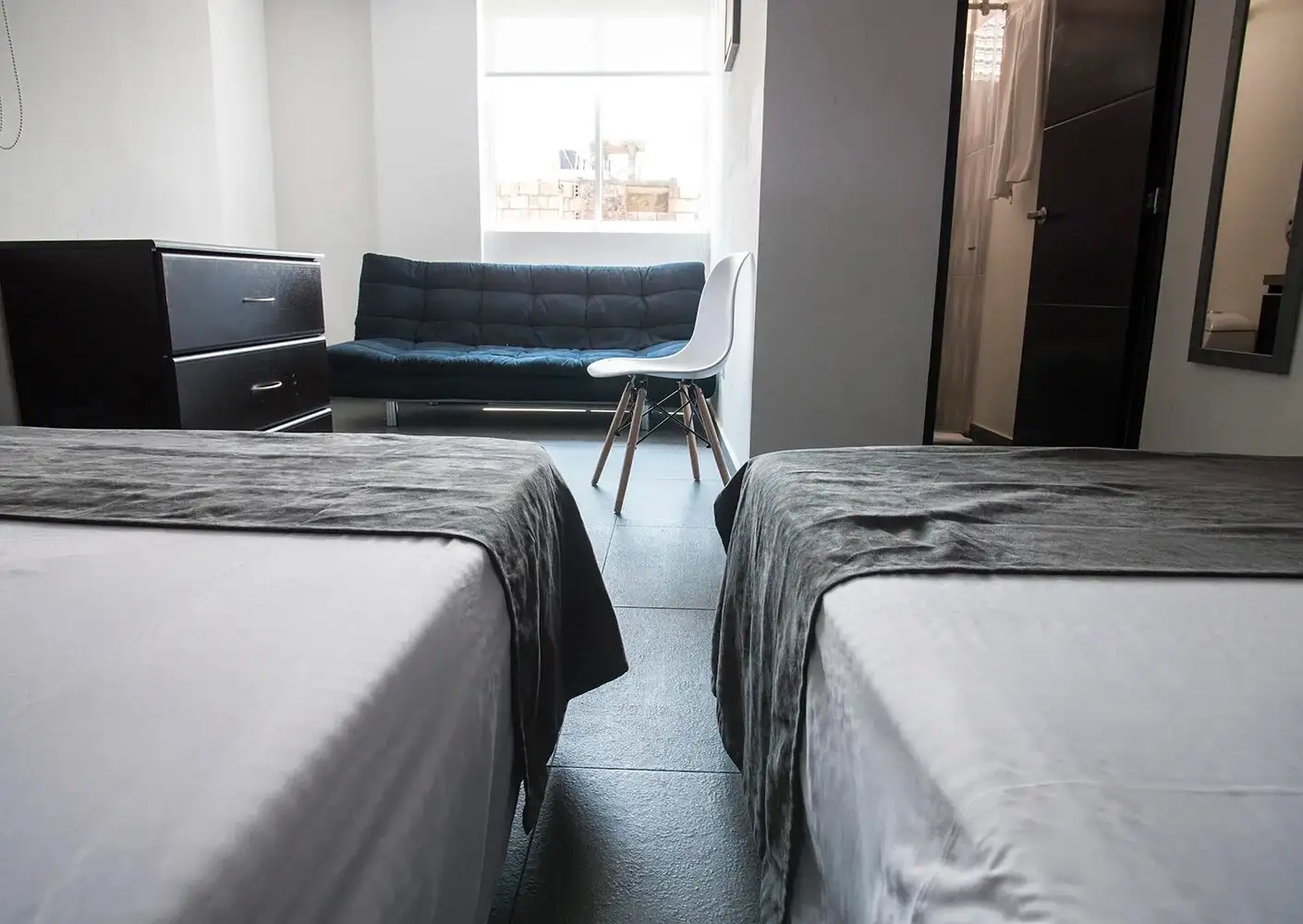Habitación superior con sofacama · Grand H&R Hotel (4)