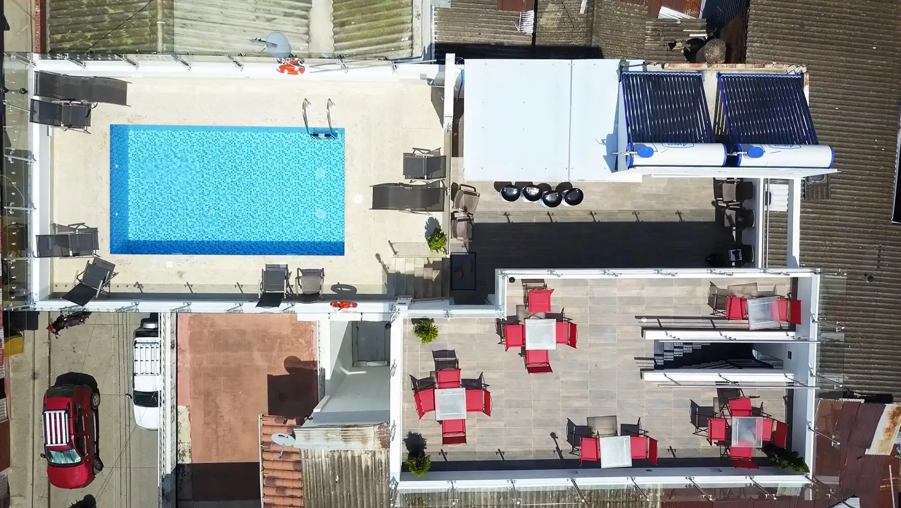 Instalaciones y habitaciones del Grand H&R Hotel, foto 9